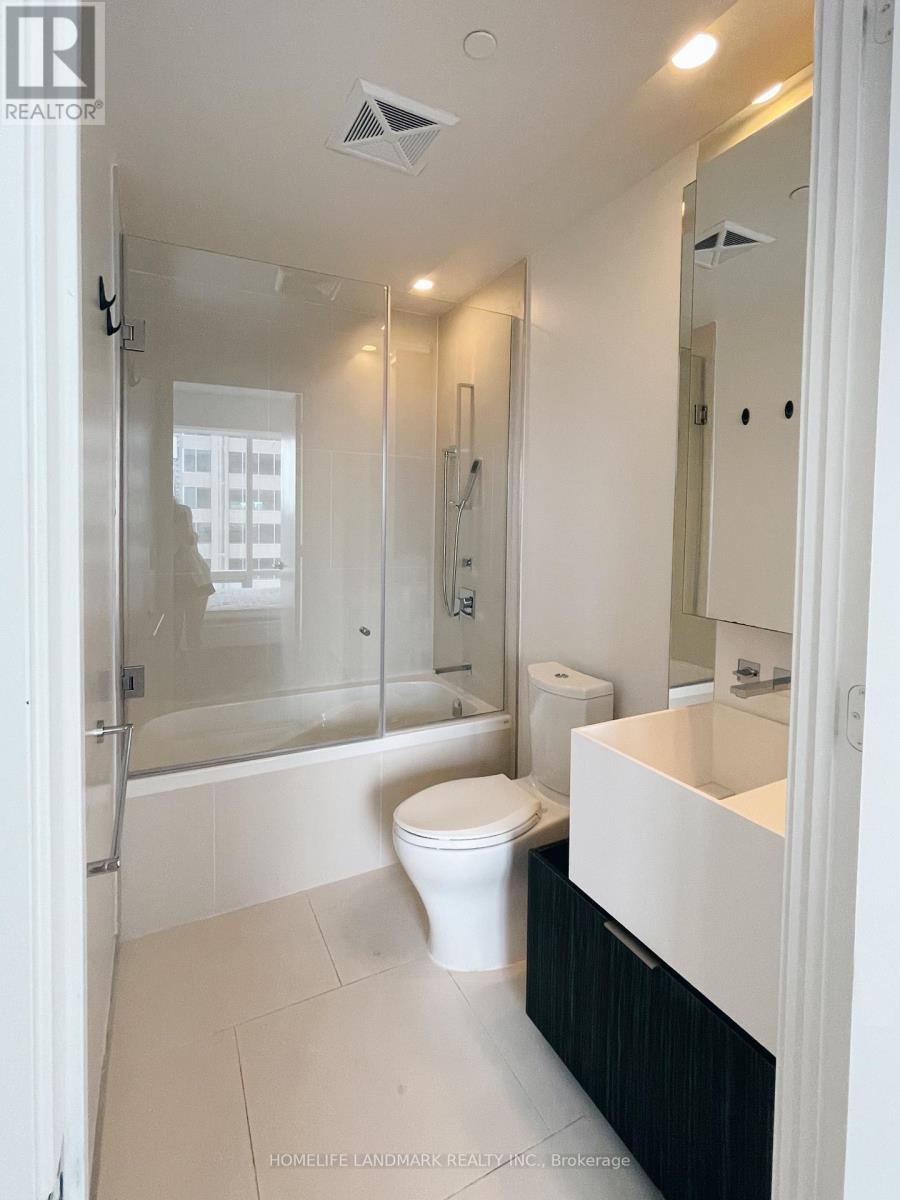 1001 - 1 Bloor Street E, Toronto, Ontario  M4W 1A9 - Photo 4 - C13794314