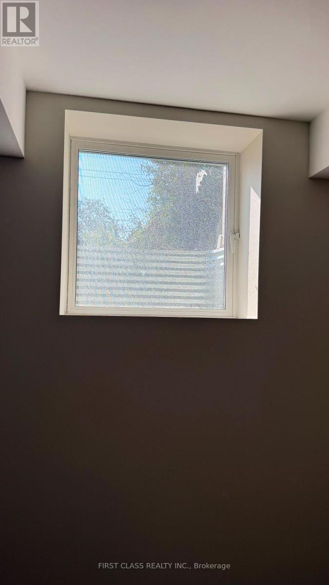 Lower - 49 Mountainside Crescent, Whitby, Ontario  L1R 0P4 - Photo 21 - E13794264