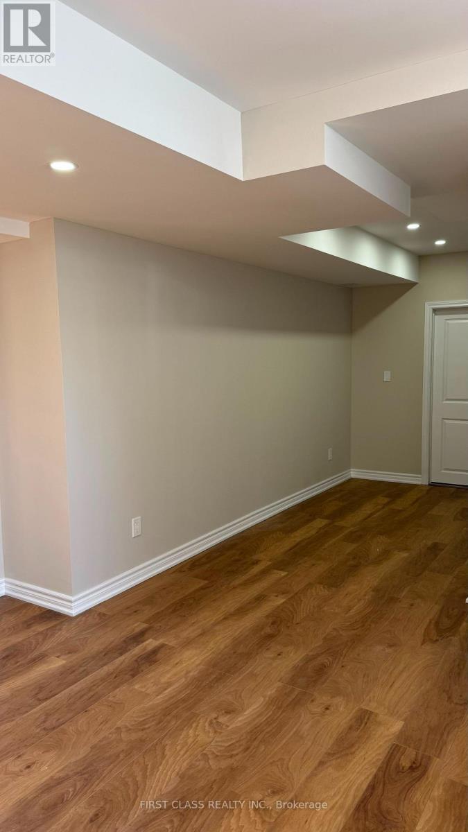 Lower - 49 Mountainside Crescent, Whitby, Ontario  L1R 0P4 - Photo 5 - E13794264
