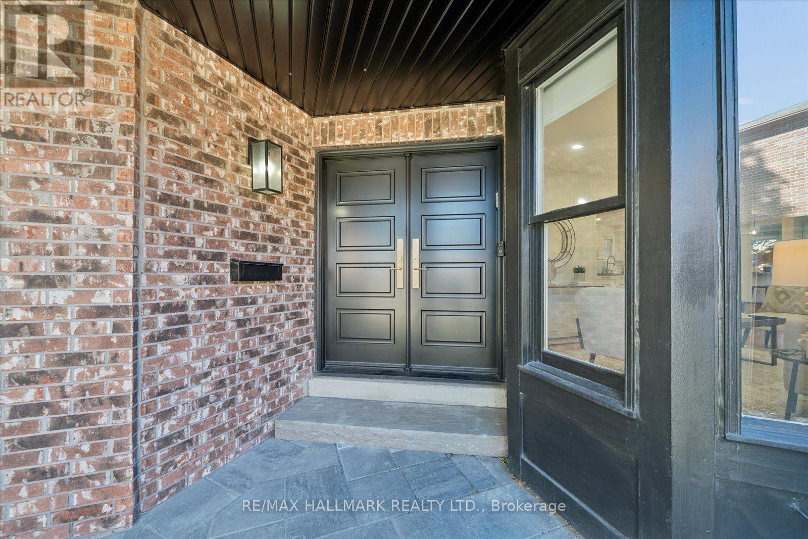 67 Chilmar Crescent, Vaughan, Ontario L4J 6Y5 - Photo 3 - N13794254