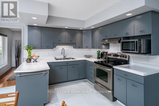 Main - 145 Carlson Drive, Newmarket (Gorham-College Manor), Ontario  L3Y 3H1 - Photo 8 - N13794278