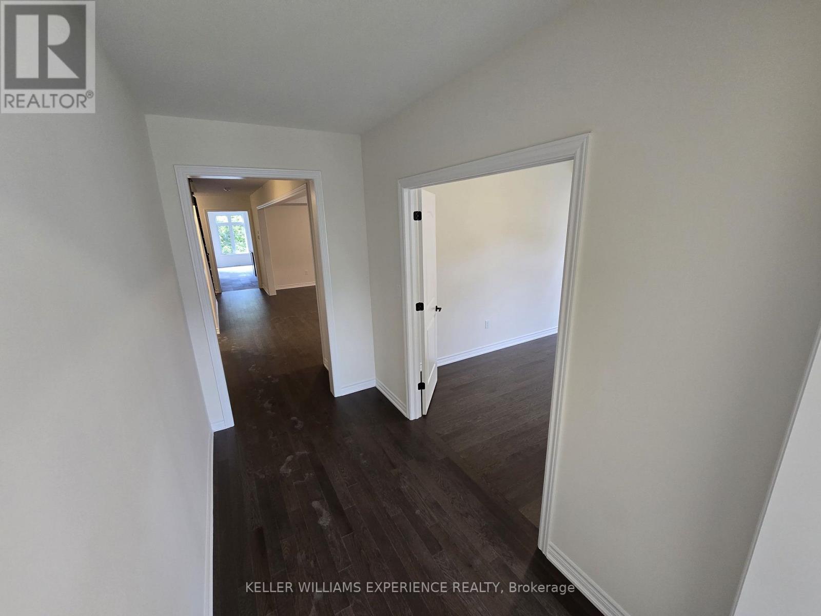 56 Lazarette Lane, East Gwillimbury, Ontario  L9N 0V6 - Photo 3 - N13794304