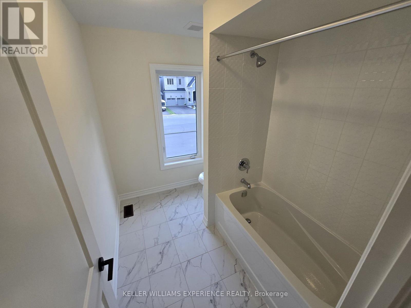 56 Lazarette Lane, East Gwillimbury, Ontario  L9N 0V6 - Photo 36 - N13794304