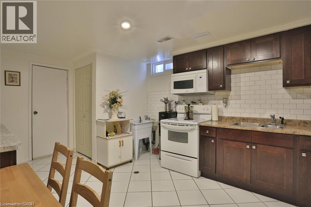 41 Greenock Drive Unit# A & B, Kitchener, Ontario  N2E 2J9 - Photo 23 - 40864198