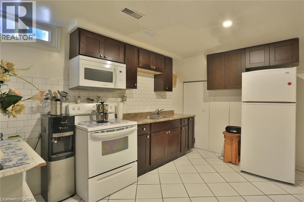 41 Greenock Drive Unit# A & B, Kitchener, Ontario  N2E 2J9 - Photo 24 - 40864198