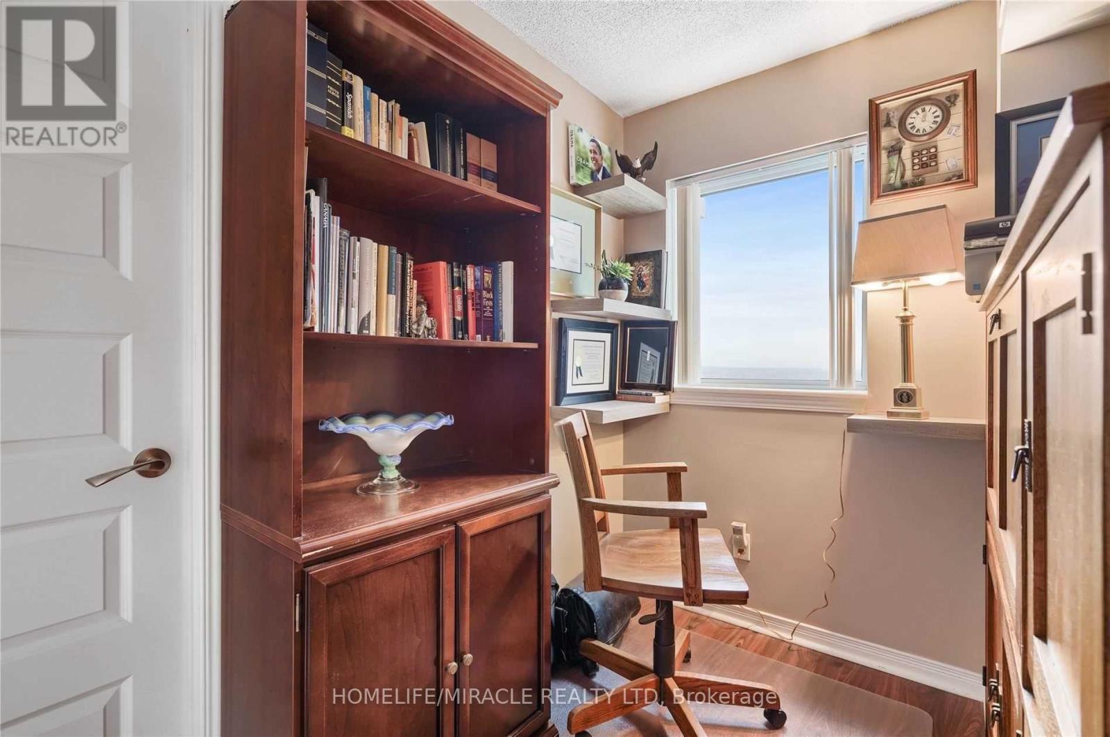 2201 - 215 Queen Street E, Brampton, Ontario  L6W 0A9 - Photo 13 - W13794284