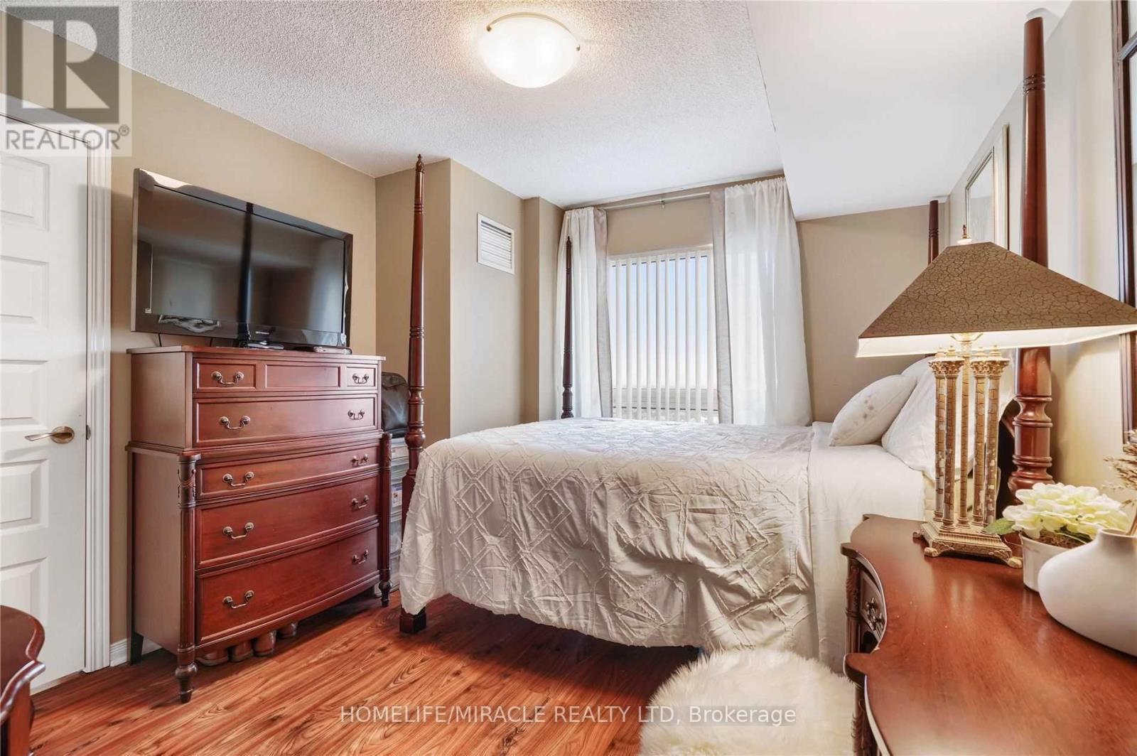 2201 - 215 Queen Street E, Brampton, Ontario  L6W 0A9 - Photo 17 - W13794284