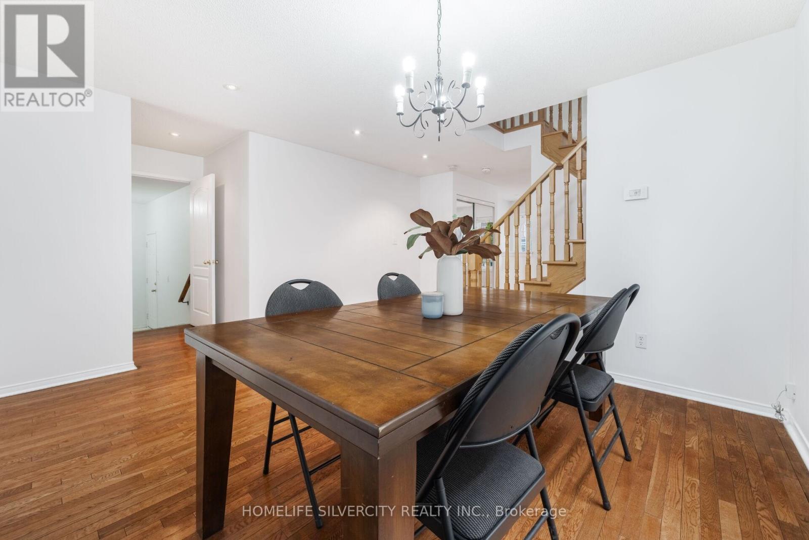 29 Beachpoint Boulevard, Brampton, Ontario  L7A 2T7 - Photo 13 - W13794296