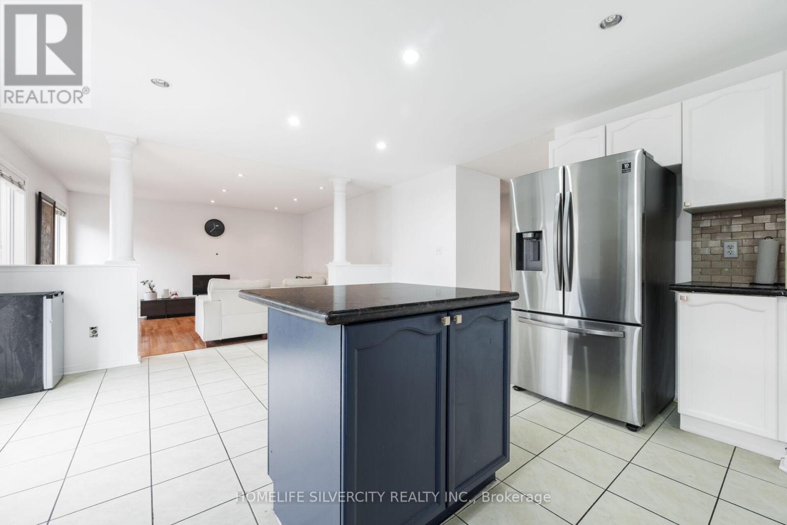 29 Beachpoint Boulevard, Brampton, Ontario  L7A 2T7 - Photo 22 - W13794296