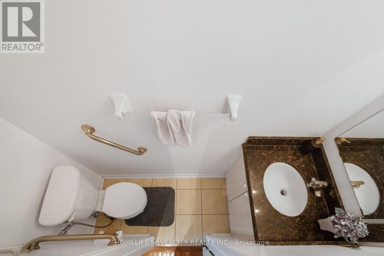 29 Beachpoint Boulevard, Brampton, Ontario  L7A 2T7 - Photo 25 - W13794296