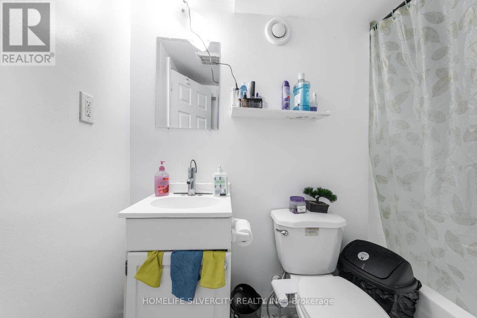 29 Beachpoint Boulevard, Brampton, Ontario  L7A 2T7 - Photo 47 - W13794296