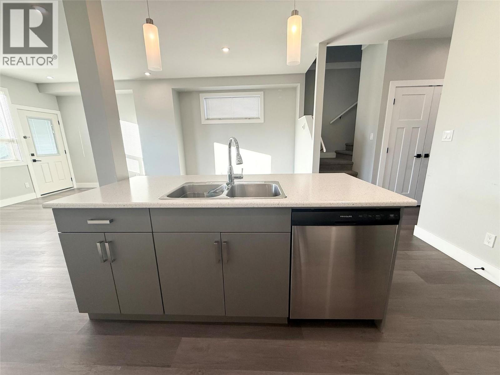 1611 Phillips Street, Merritt, British Columbia  V1K 0B8 - Photo 6 - 10373849