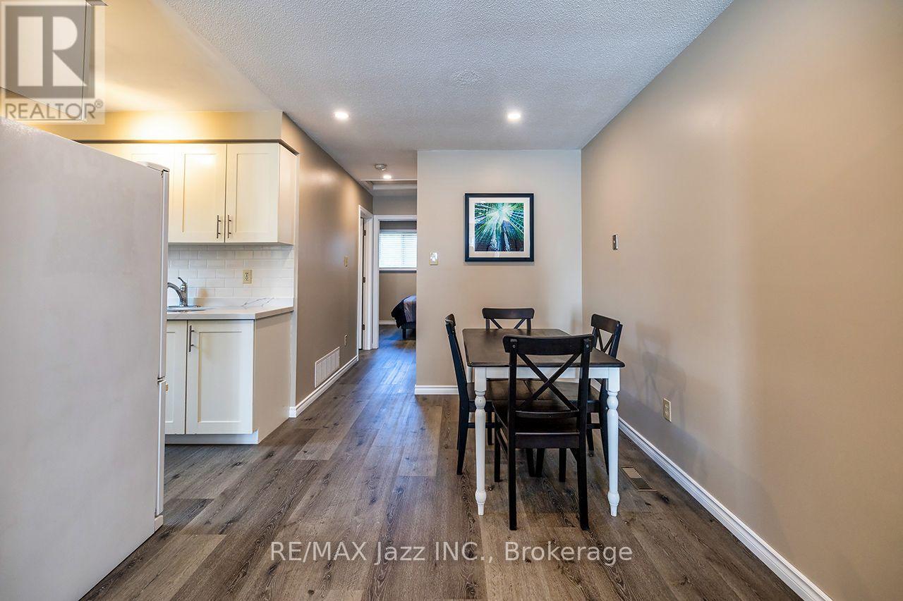 260 Lakeview Park Avenue, Oshawa, Ontario  L1J 7M5 - Photo 15 - E13794126