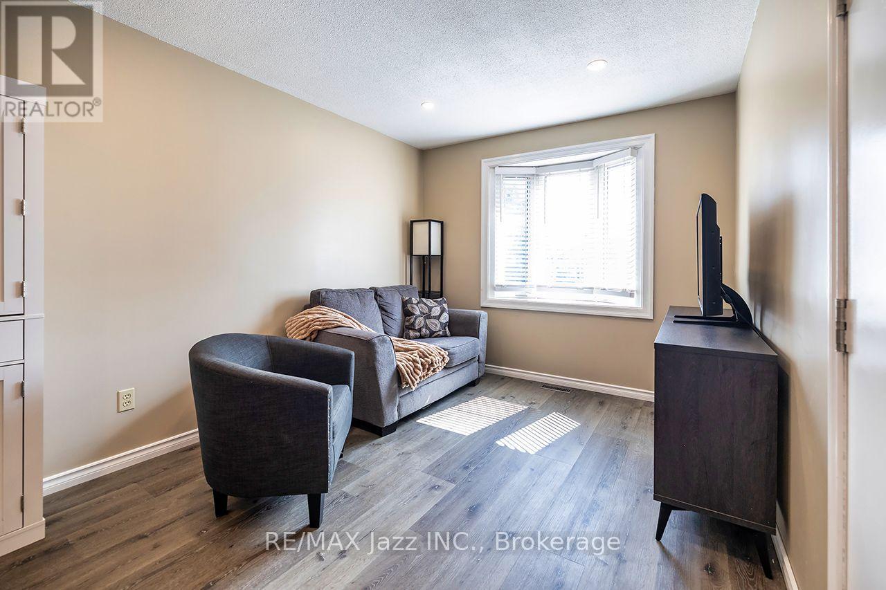260 Lakeview Park Avenue, Oshawa, Ontario  L1J 7M5 - Photo 14 - E13794126
