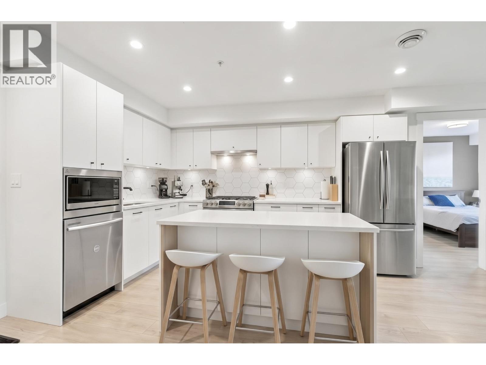 305 1519 Crown Street, North Vancouver, British Columbia  V7J 1G6 - Photo 11 - R3163313