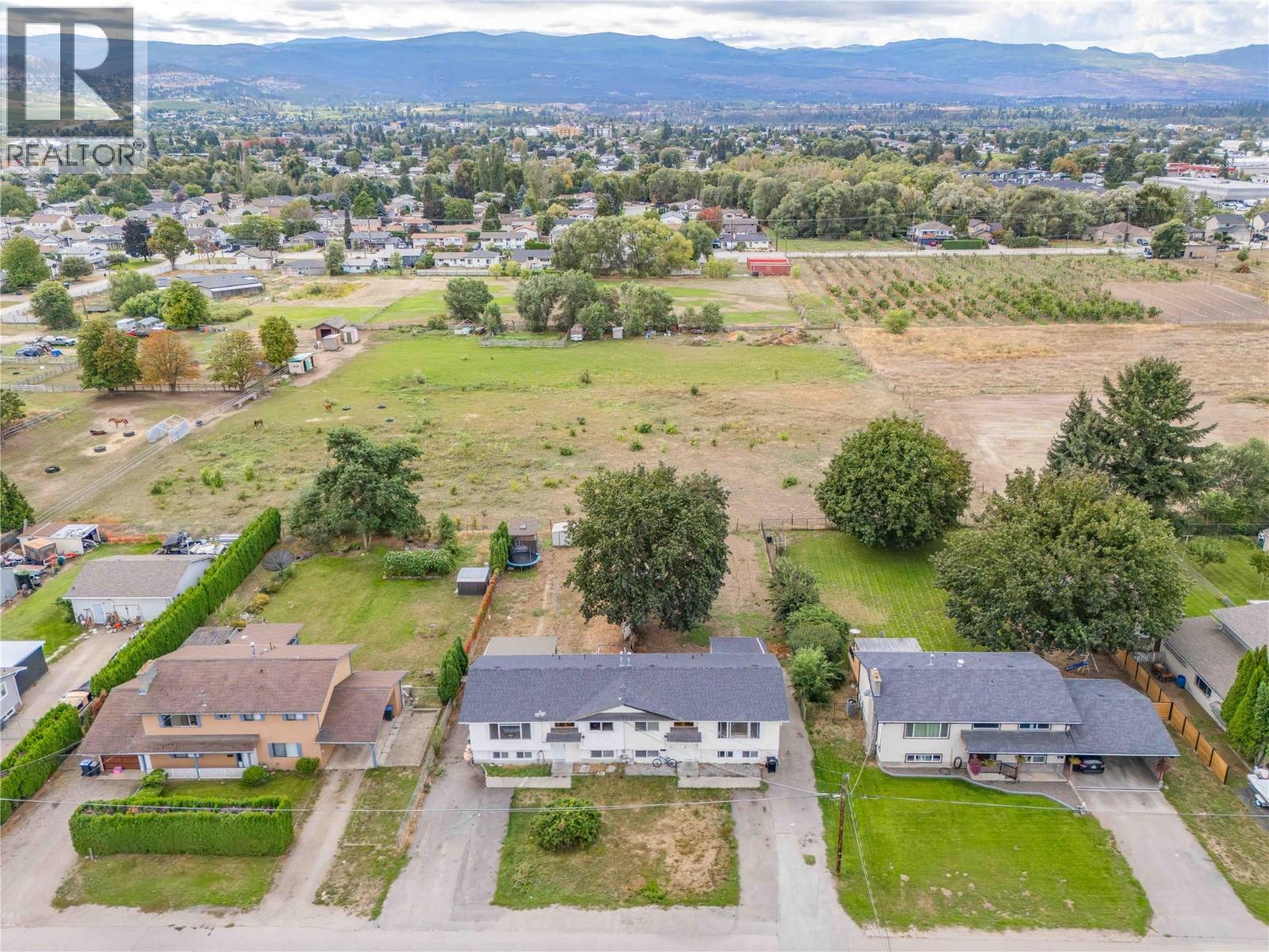 465 - 467 Killarney Road, Kelowna, British Columbia  V1X 5C6 - Photo 2 - 10400306