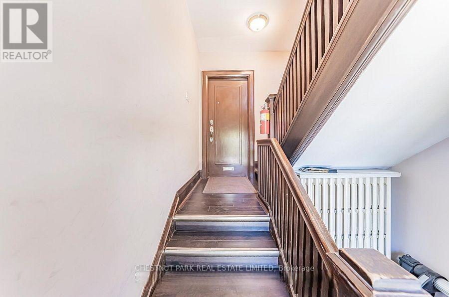 Main - 889 Avenue Road, Toronto, Ontario  M5P 2K7 - Photo 3 - C13774832