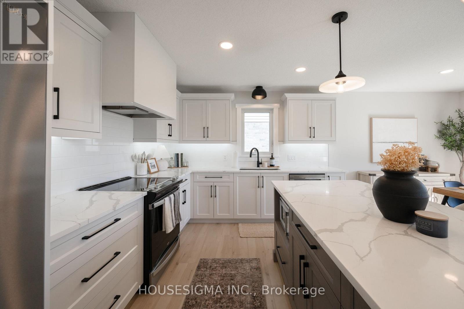 48 Postma Crescent, North Middlesex (Ailsa Craig), Ontario  N0M 1A0 - Photo 17 - X13794370