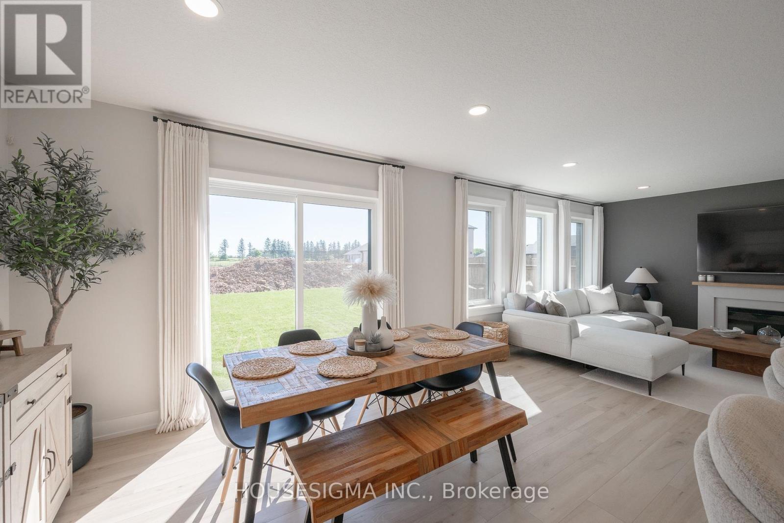 48 Postma Crescent, North Middlesex (Ailsa Craig), Ontario  N0M 1A0 - Photo 19 - X13794370