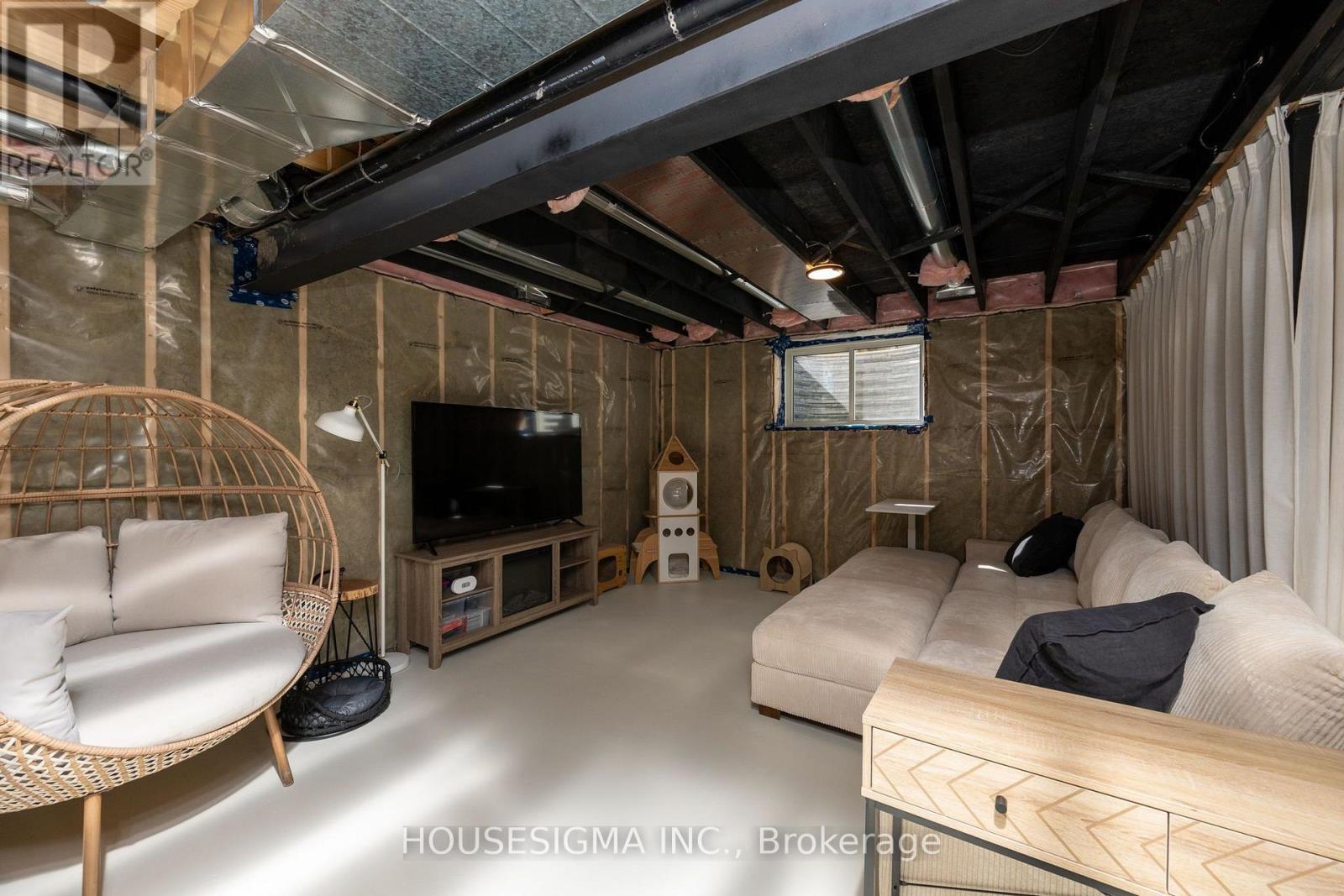 48 Postma Crescent, North Middlesex (Ailsa Craig), Ontario  N0M 1A0 - Photo 33 - X13794370