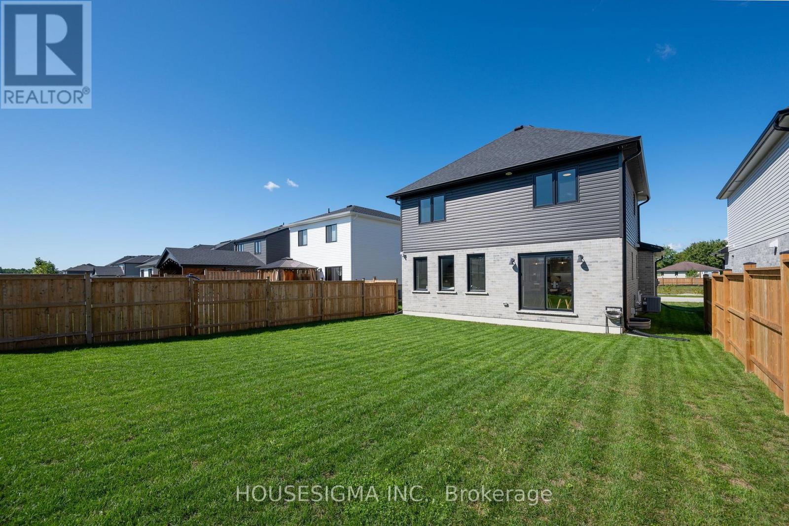 48 Postma Crescent, North Middlesex (Ailsa Craig), Ontario  N0M 1A0 - Photo 35 - X13794370