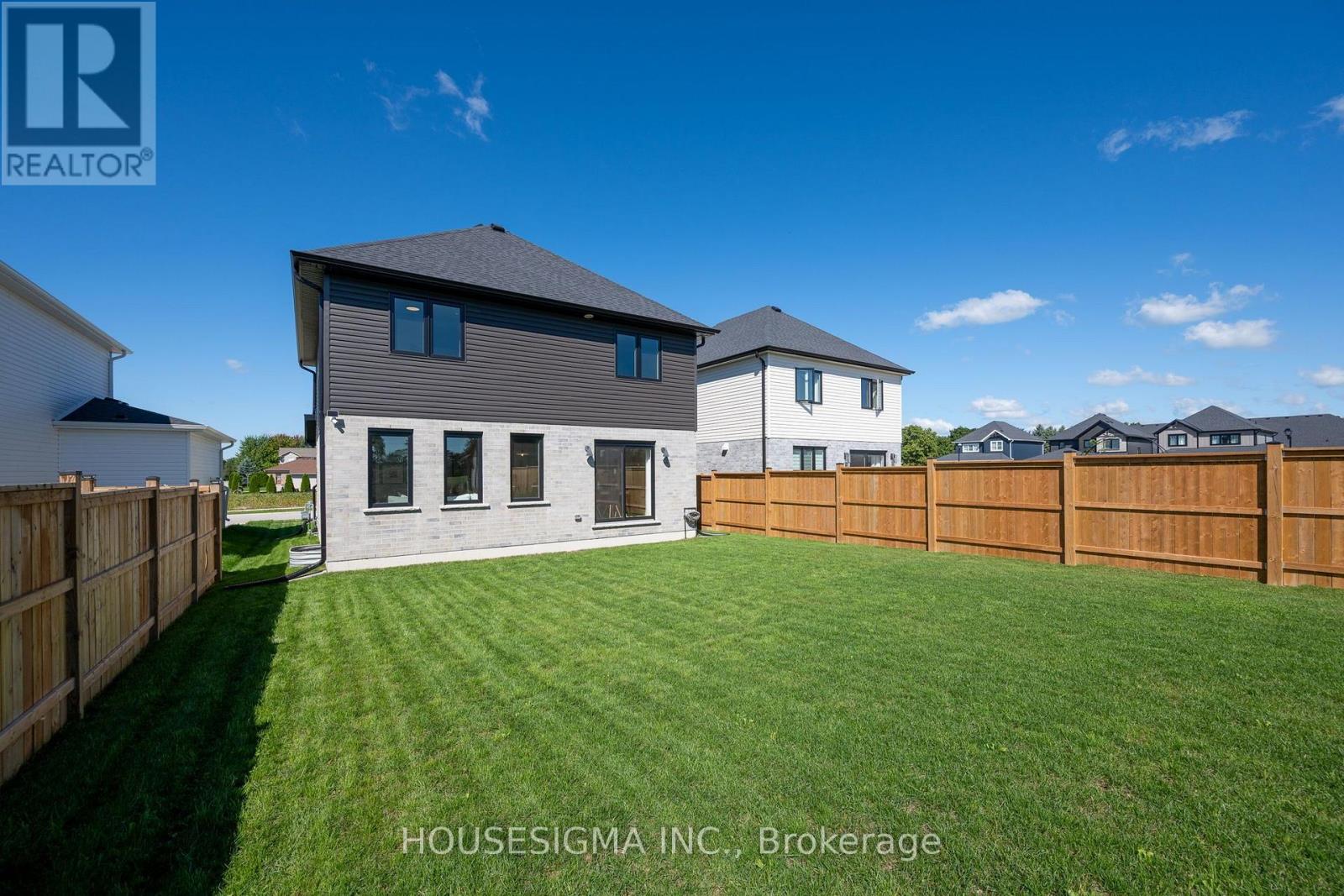 48 Postma Crescent, North Middlesex (Ailsa Craig), Ontario  N0M 1A0 - Photo 37 - X13794370