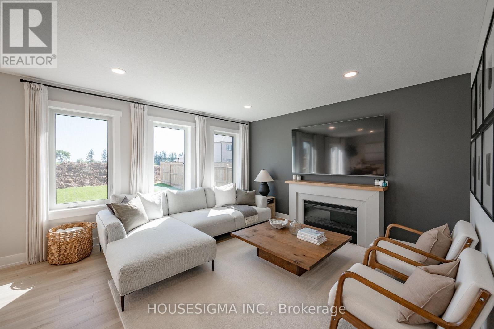 48 Postma Crescent, North Middlesex (Ailsa Craig), Ontario  N0M 1A0 - Photo 9 - X13794370