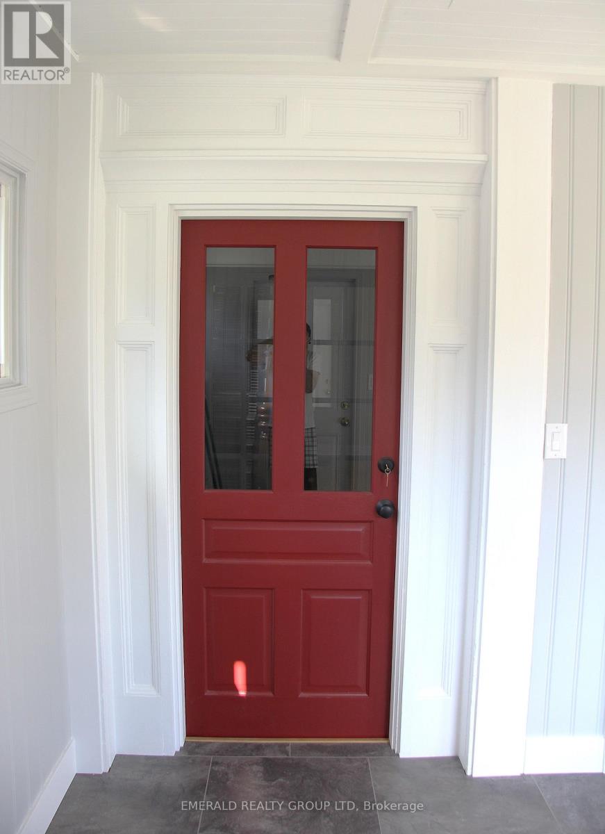 Upper - 7 Ormond Street S, Thorold, Ontario  L2V 1Y2 - Photo 1 - X13794346