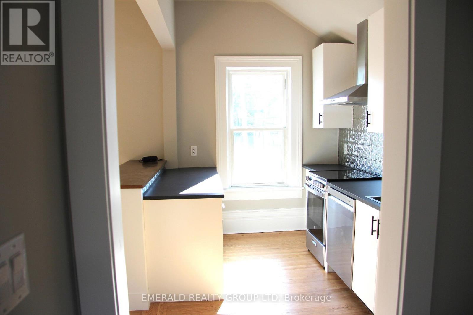 Upper - 7 Ormond Street S, Thorold, Ontario  L2V 1Y2 - Photo 12 - X13794346