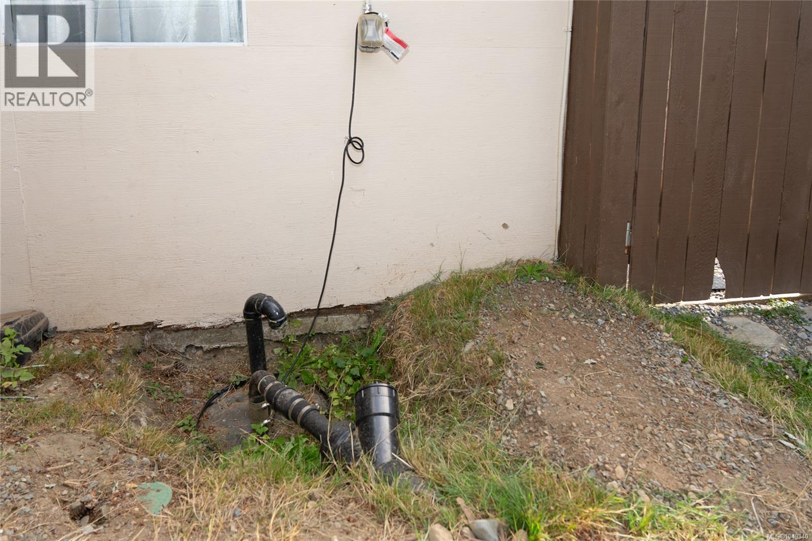 Septic to the edge of potential tiny home. Has never been connected