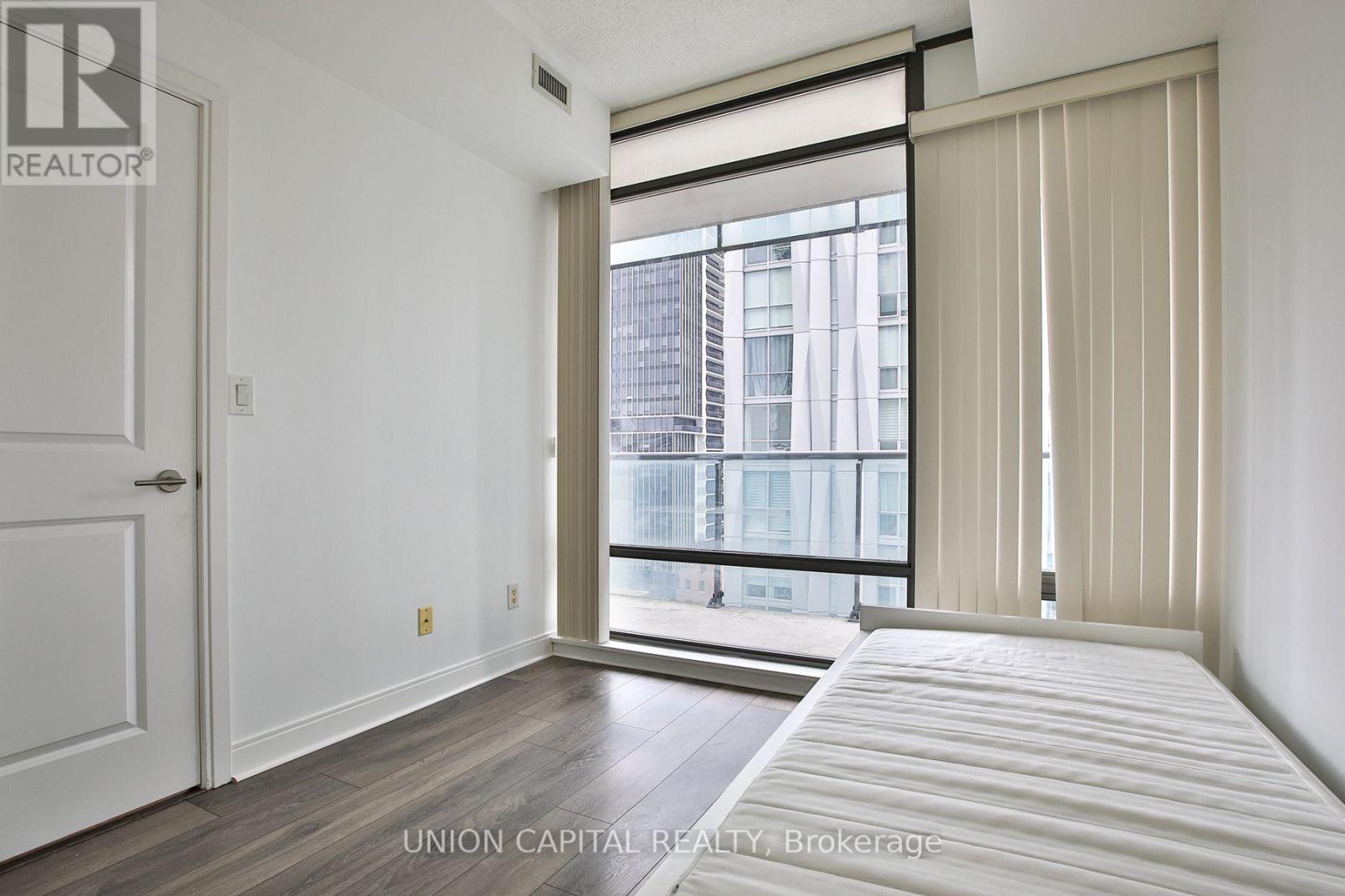 1004 - 18 Yorkville Avenue, Toronto, Ontario  M4W 3Y8 - Photo 10 - C13794364