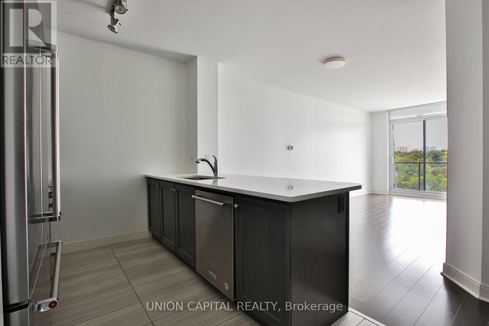 310 - 825 Church Street, Toronto, Ontario  M4W 3Z4 - Photo 2 - C13794366