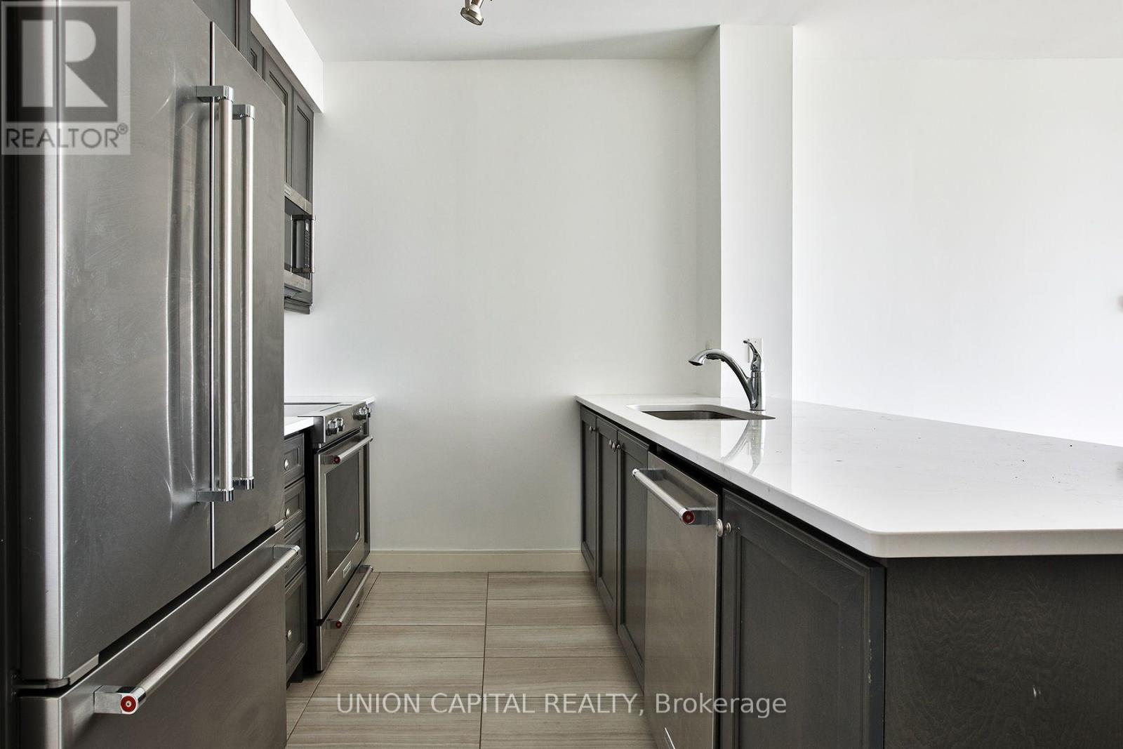 310 - 825 Church Street, Toronto, Ontario  M4W 3Z4 - Photo 3 - C13794366