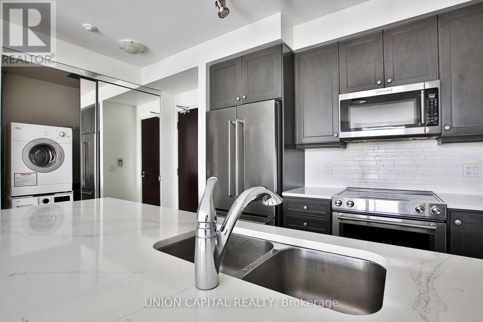310 - 825 Church Street, Toronto, Ontario  M4W 3Z4 - Photo 4 - C13794366