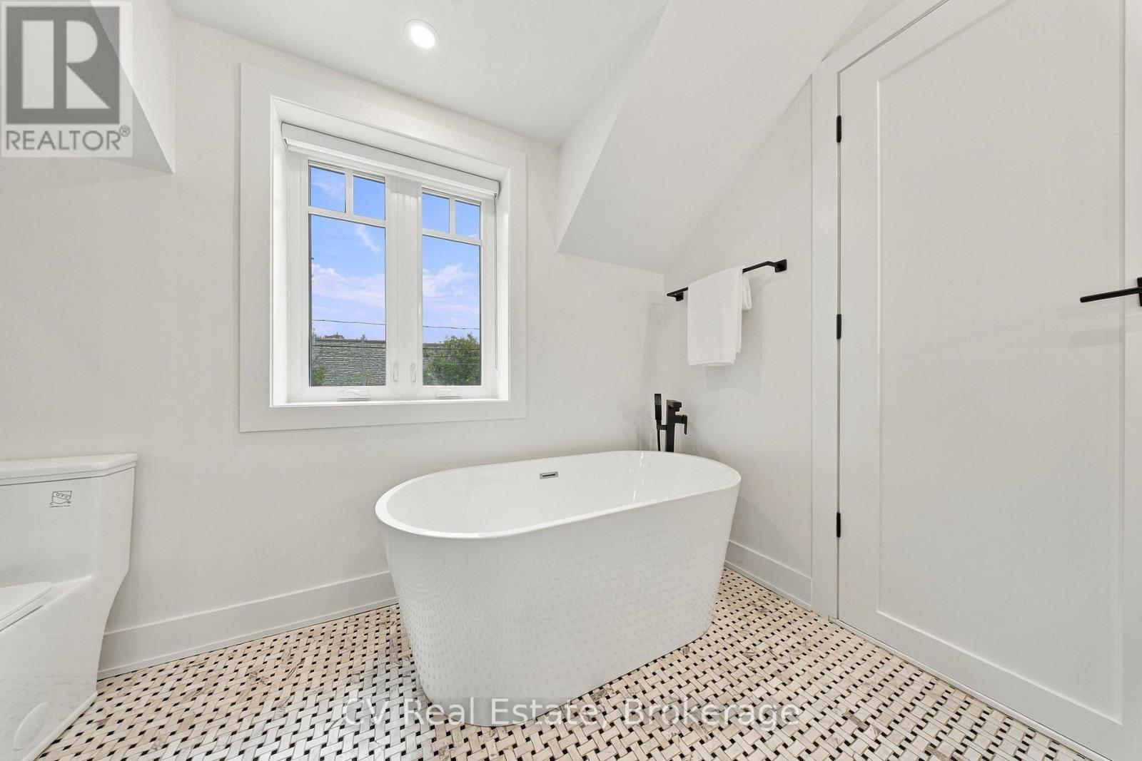 287 Yonge Boulevard, Toronto, Ontario  M5M 3J1 - Photo 25 - C13794376