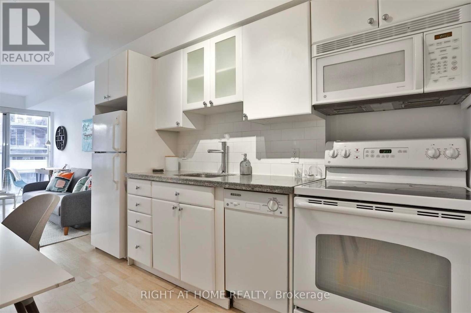 215 - 1005 King Street W, Toronto, Ontario  M6K 3M8 - Photo 10 - C13794378