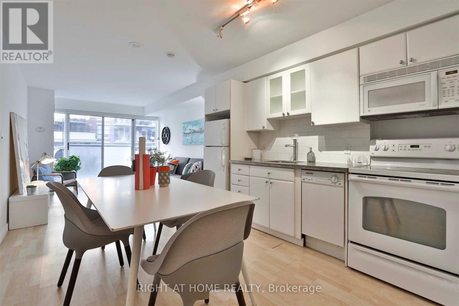 215 - 1005 King Street W, Toronto, Ontario  M6K 3M8 - Photo 15 - C13794378