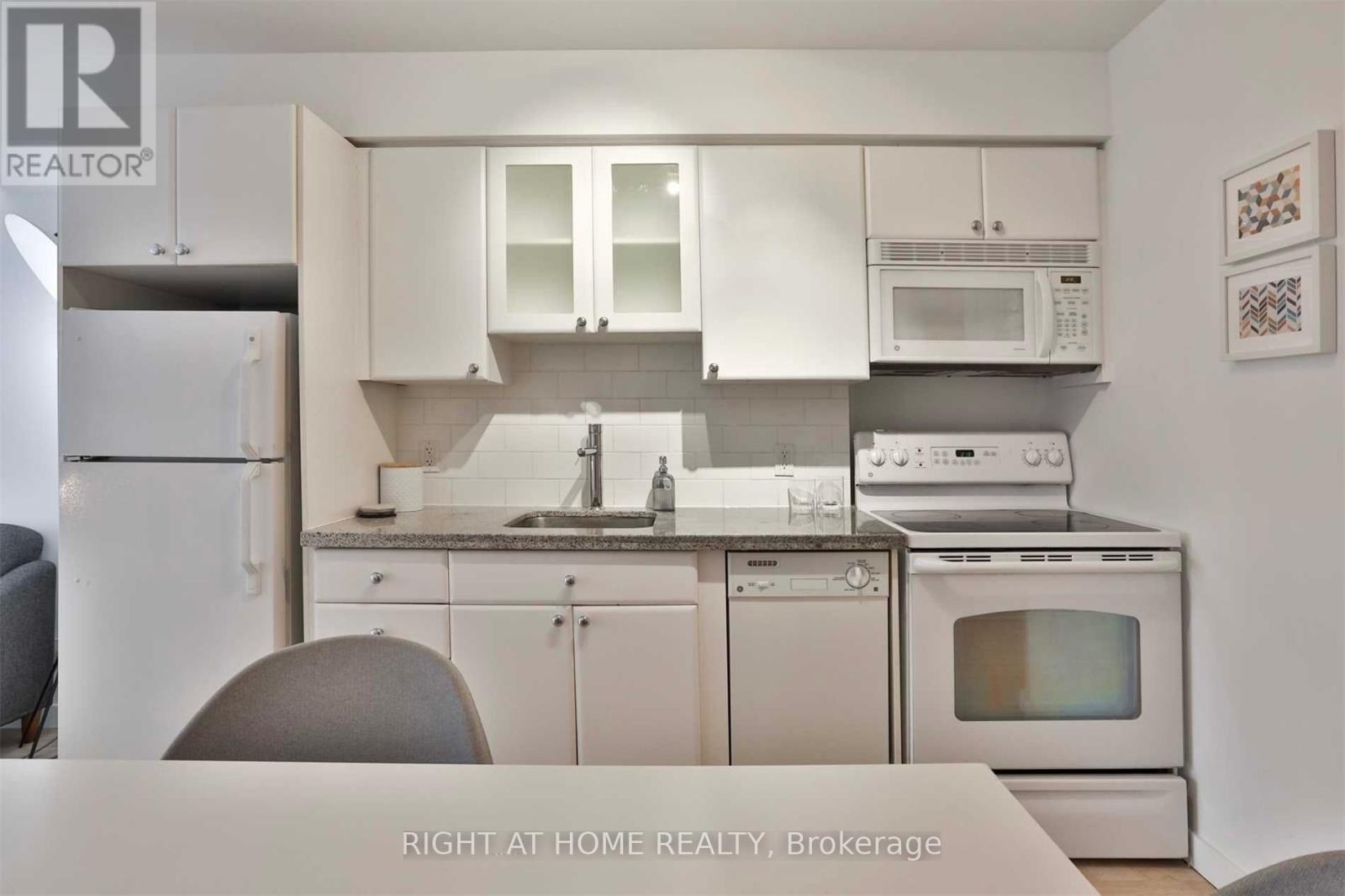215 - 1005 King Street W, Toronto, Ontario  M6K 3M8 - Photo 9 - C13794378