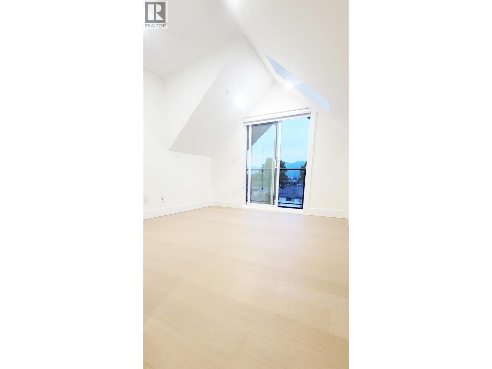 2 2741 Grant Street, Vancouver, British Columbia  V5K 3H1 - Photo 13 - R3164486