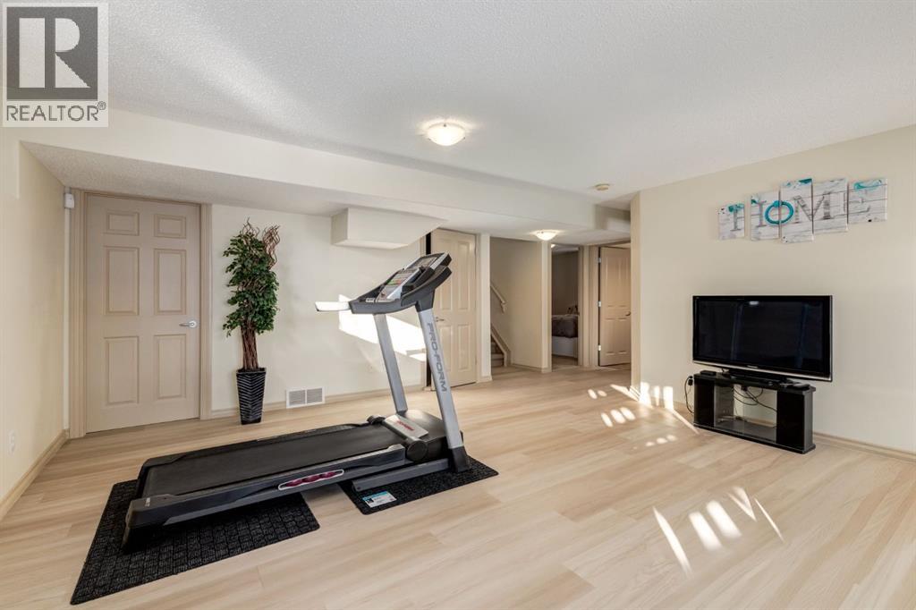 515 Crystal Green Mews