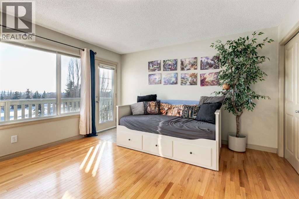 515 Crystal Green Mews