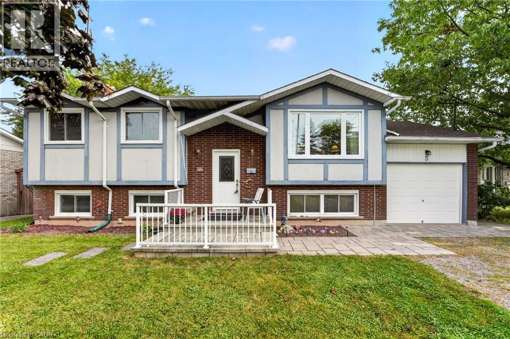 5 BROOKS Circle, Smithville, Ontario