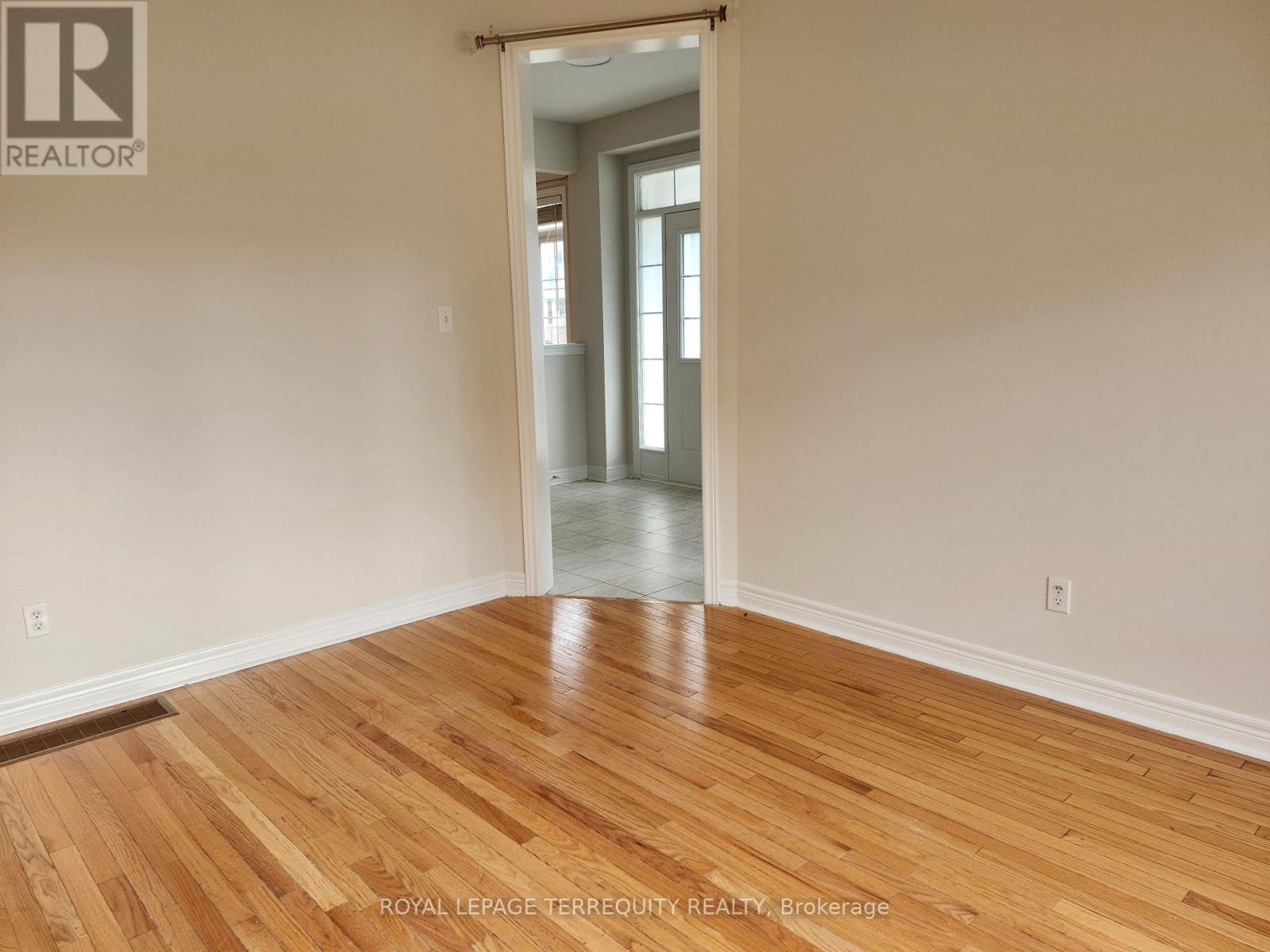 2651 Canadian Street, Pickering, Ontario  L1X 0C9 - Photo 12 - E13686836
