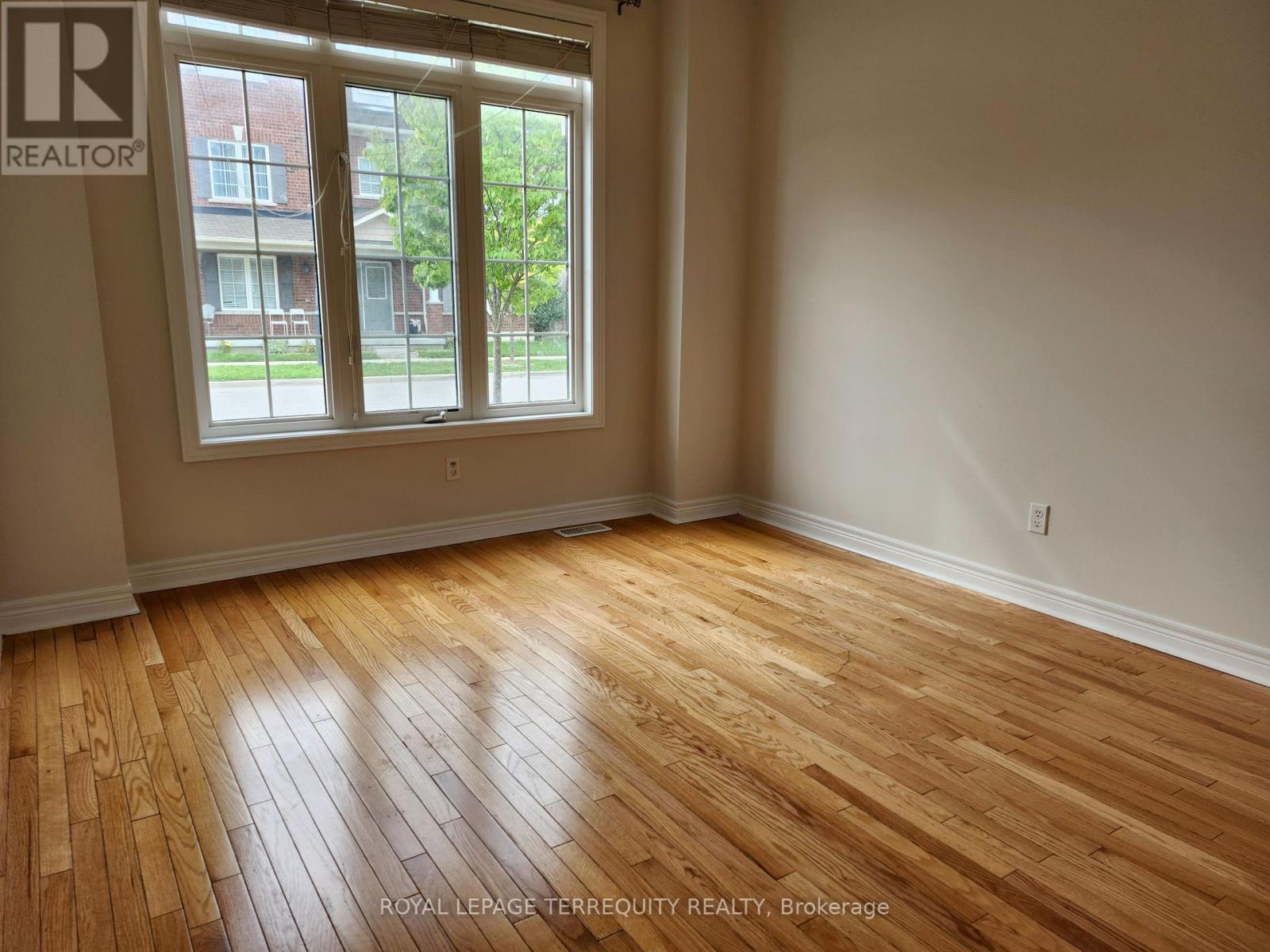2651 Canadian Street, Pickering, Ontario  L1X 0C9 - Photo 11 - E13686836