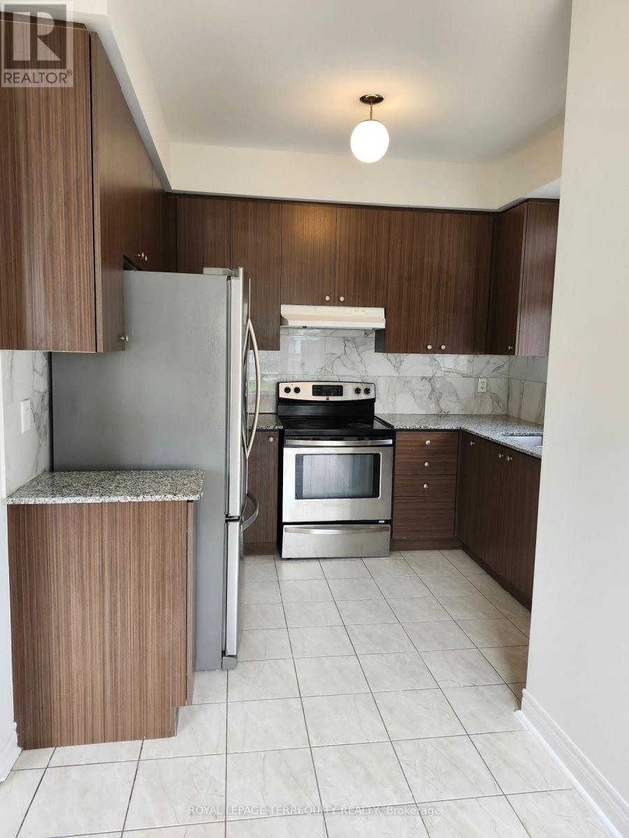 2651 Canadian Street, Pickering, Ontario  L1X 0C9 - Photo 7 - E13686836