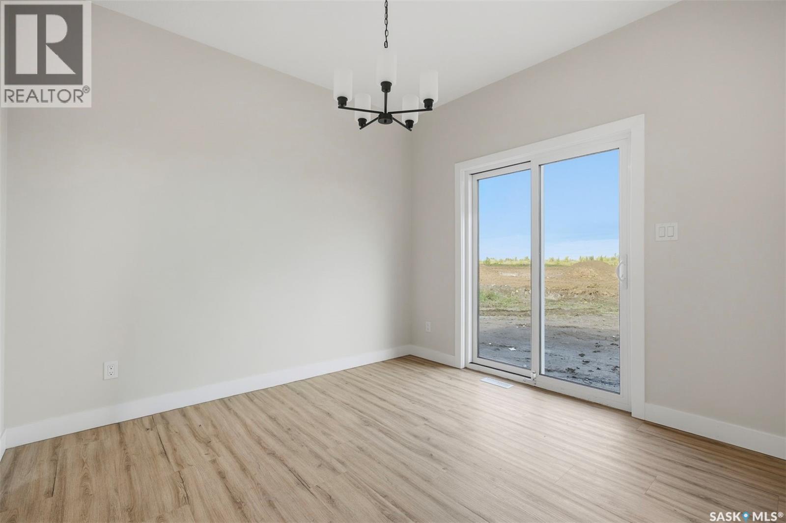 137 Emma Crescent, Martensville, Saskatchewan  S0K 2T0 - Photo 10 - SK048696