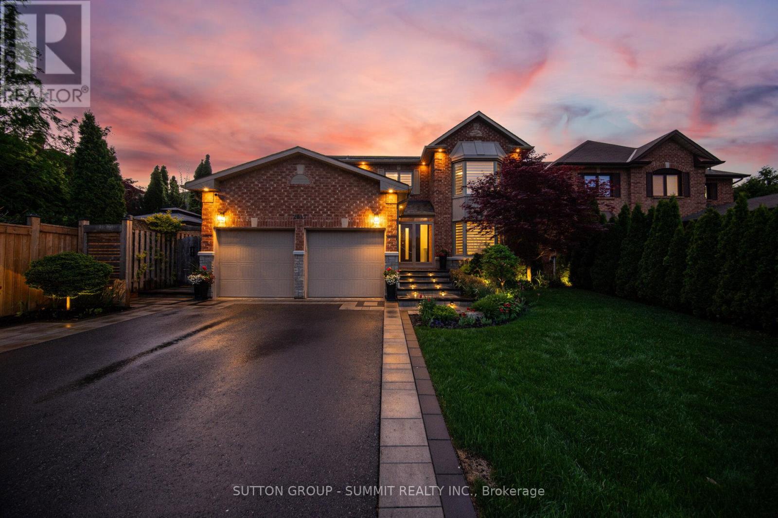 2017 LADY DI COURT NW, Mississauga, Ontario
