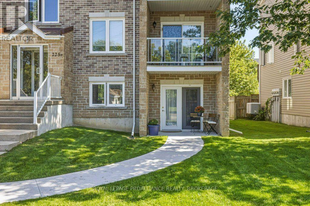 2104 - 225 Oak Street, Gananoque, Ontario K7G 2R5 - Photo 3 - X13793746