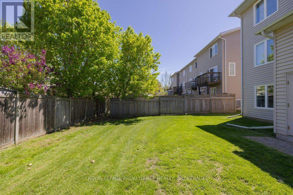 2104 - 225 Oak Street, Gananoque, Ontario K7G 2R5 - Photo 6 - X13793746