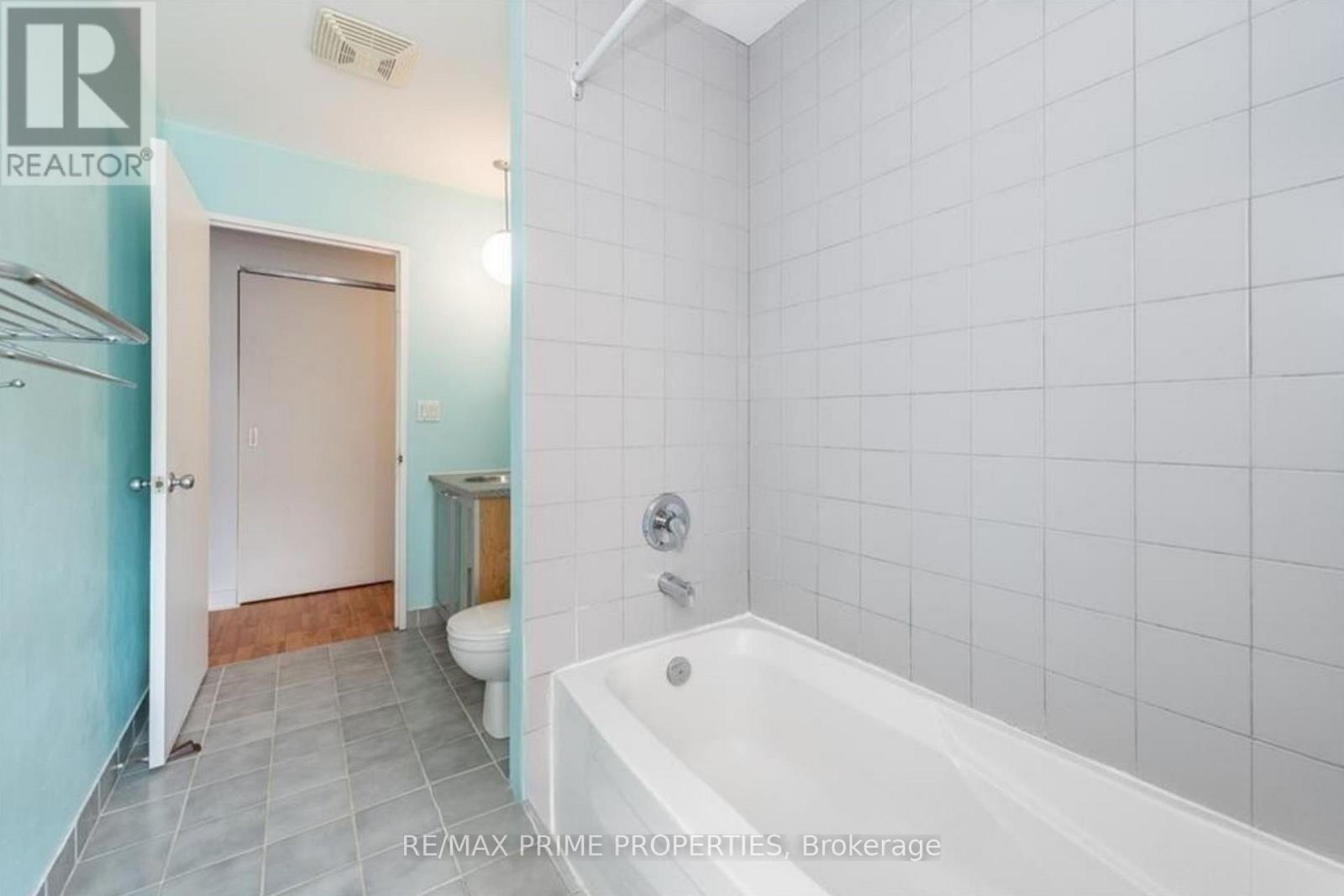411 - 383 Cumberland Street, Ottawa, Ontario  K1N 1J7 - Photo 11 - X13794410